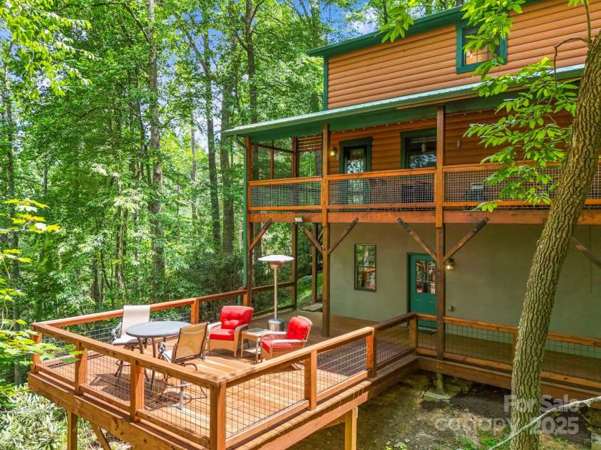228 Woodby Ridge Road, Vilas, NC 28692.  MLS# CAR4278648, YatesRealty ID 15849. 