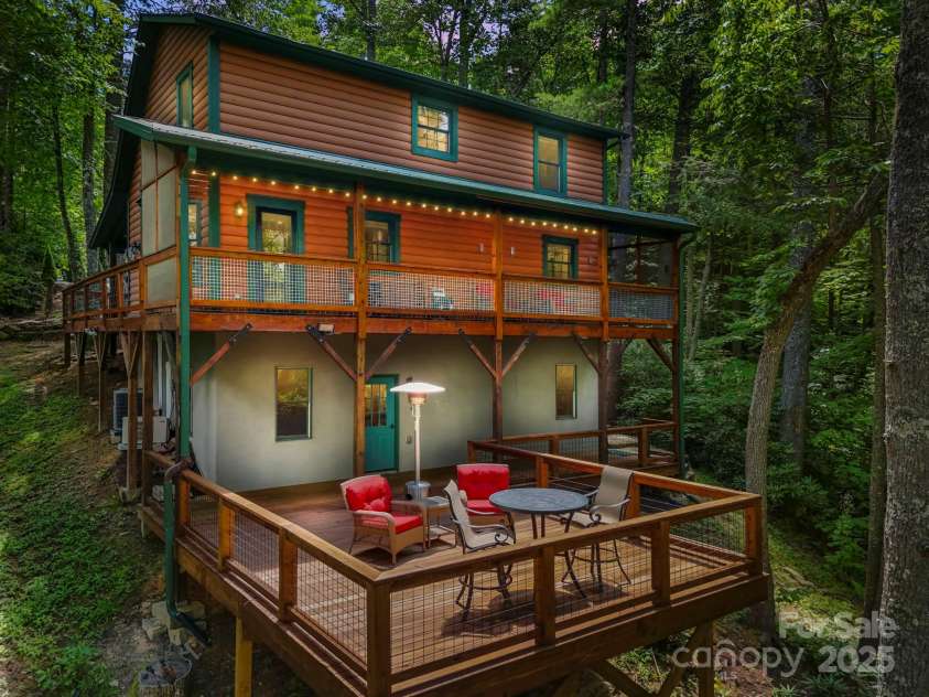228 Woodby Ridge Road, Vilas, NC 28692.  MLS# CAR4278648, YatesRealty ID 15849. 