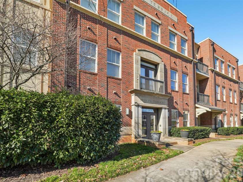 2952 Selwyn Avenue, Charlotte, NC 28209.  MLS# CAR4336844, YatesRealty ID 1585. 