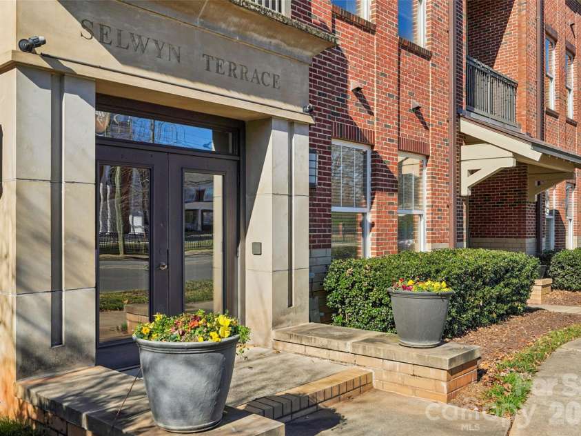 2952 Selwyn Avenue, Charlotte, NC 28209.  MLS# CAR4336844, YatesRealty ID 1585. 