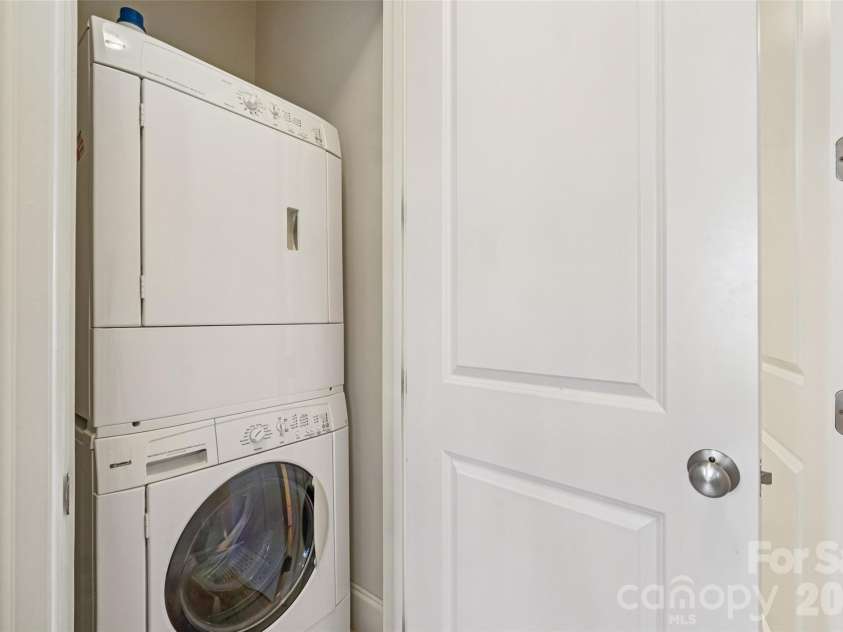 2952 Selwyn Avenue, Charlotte, NC 28209.  MLS# CAR4336844, YatesRealty ID 1585. 