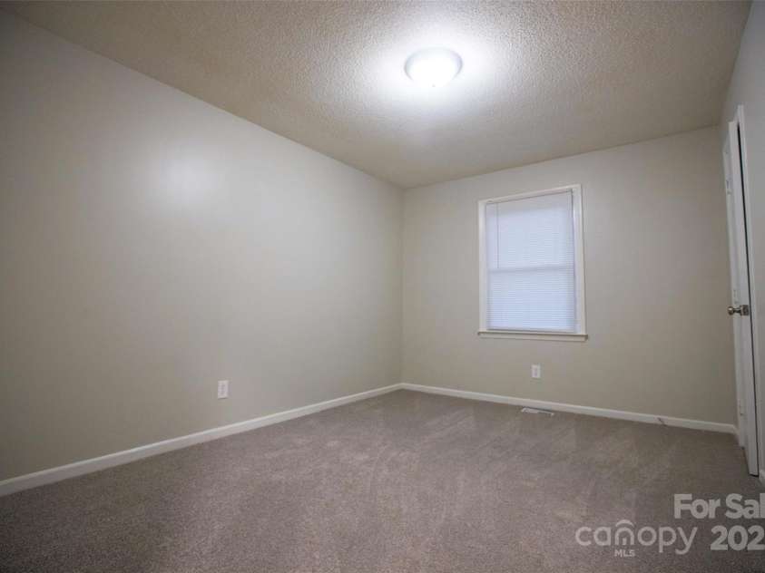 4901 Greenwood Drive, Gastonia, NC 28052.  MLS# CAR4191677, YatesRealty ID 1585. 