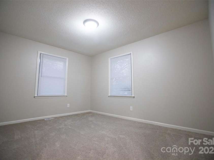 4901 Greenwood Drive, Gastonia, NC 28052.  MLS# CAR4191677, YatesRealty ID 1585. 