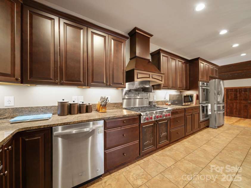 6153 Barclay Lane, Clover, SC 29710.  MLS# CAR4287207, YatesRealty ID 1585. 