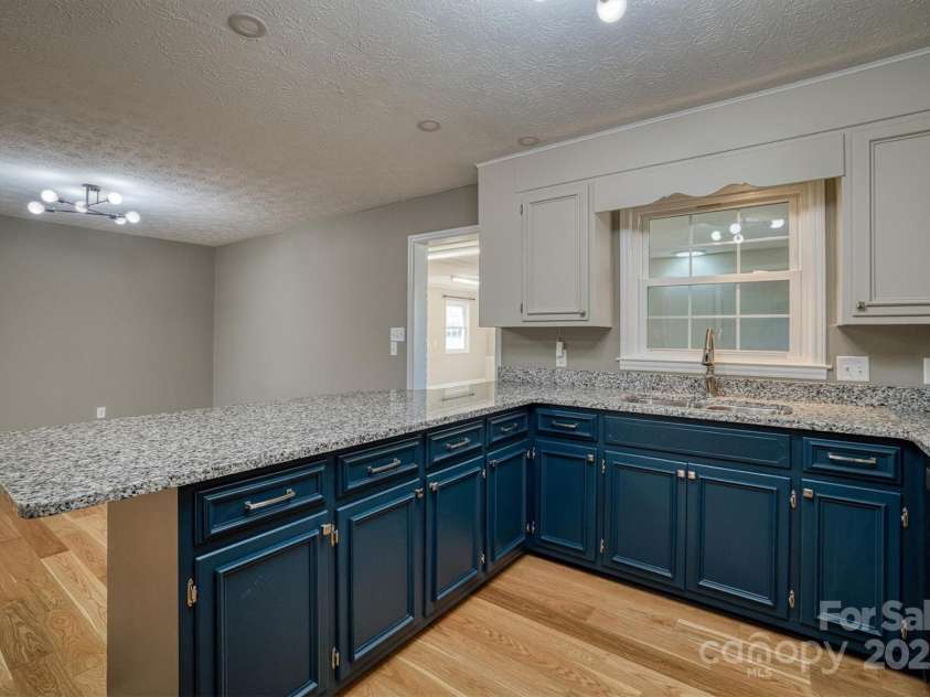 1505 Canterbury Place, Lenoir, NC 28645.  MLS# CAR4217177, YatesRealty ID 15850. 