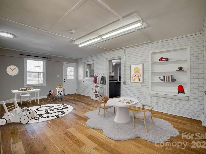 1505 Canterbury Place, Lenoir, NC 28645.  MLS# CAR4217177, YatesRealty ID 15850. 