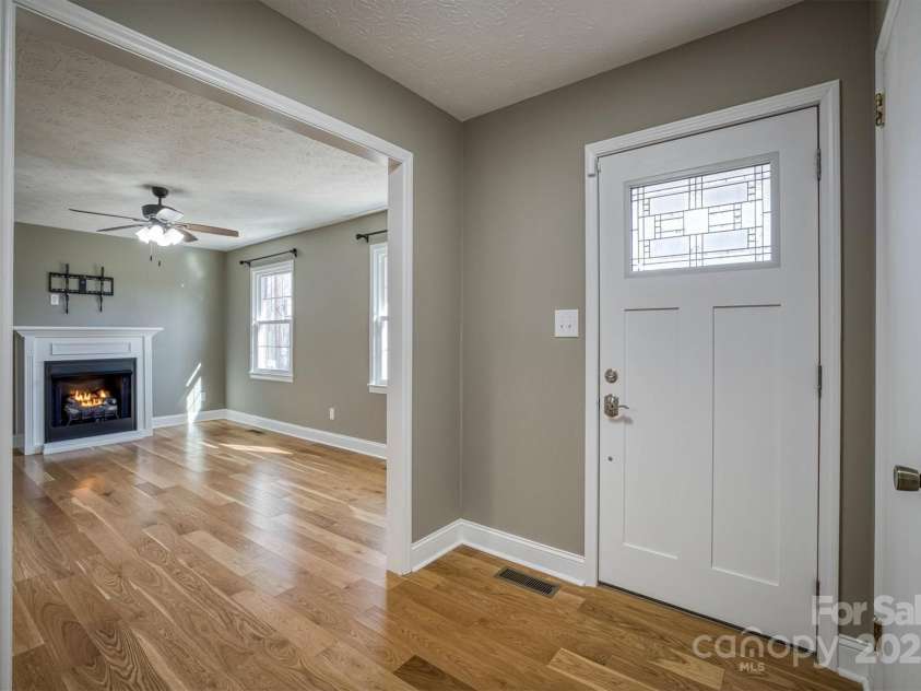 1505 Canterbury Place, Lenoir, NC 28645.  MLS# CAR4217177, YatesRealty ID 15850. Foyer with coat closet