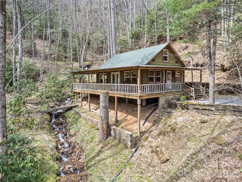 57 Grosbeak Trail, Sylva, NC 28779.  MLS# CAR4374185, YatesRealty ID 15850. 