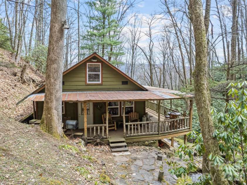 57 Grosbeak Trail, Sylva, NC 28779.  MLS# CAR4374185, YatesRealty ID 15850. 