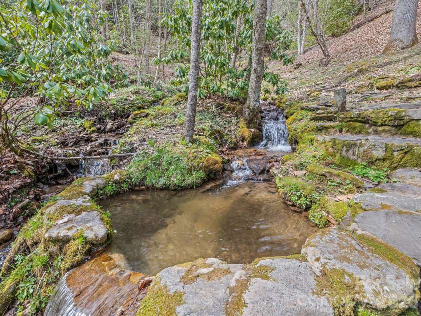 57 Grosbeak Trail, Sylva, NC 28779.  MLS# CAR4374185, YatesRealty ID 15850. 