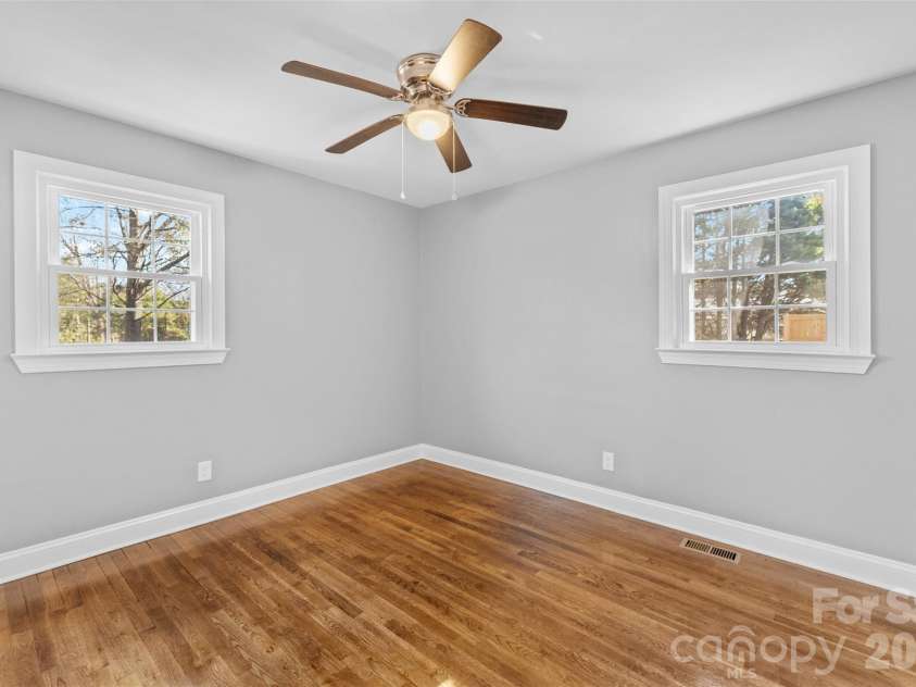 206 Hunter Street, York, SC 29745.  MLS# CAR4338368, YatesRealty ID 15851. Bedroom