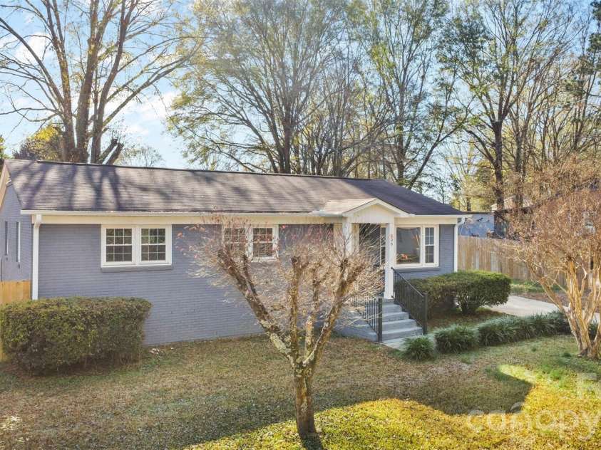 206 Hunter Street, York, SC 29745.  MLS# CAR4338368, YatesRealty ID 15851. Front View