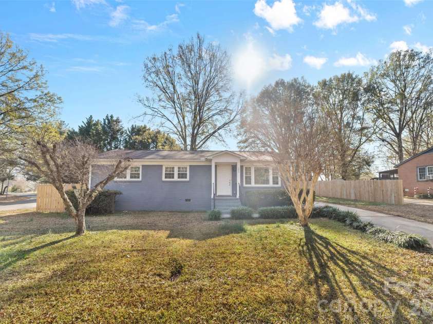 206 Hunter Street, York, SC 29745.  MLS# CAR4338368, YatesRealty ID 15851. Front View