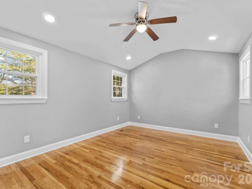206 Hunter Street, York, SC 29745.  MLS# CAR4338368, YatesRealty ID 15851. Primary Bedroom