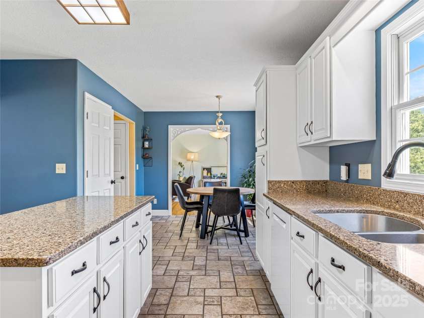 7 Forest Ridge Drive, Weaverville, NC 28787.  MLS# CAR4232195, YatesRealty ID 15851. 