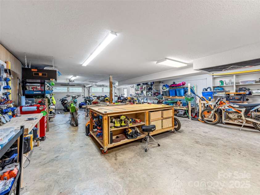 7 Forest Ridge Drive, Weaverville, NC 28787.  MLS# CAR4232195, YatesRealty ID 15851. 