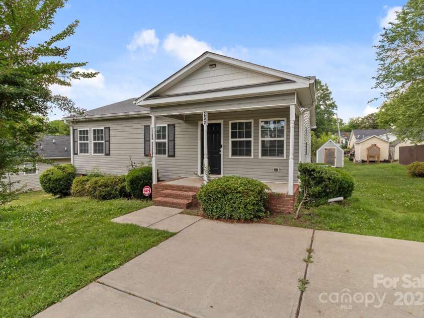 252 Sweet Bay Lane, Concord, NC 28027.  MLS# CAR4260998, YatesRealty ID 15852. 