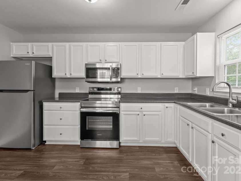 252 Sweet Bay Lane, Concord, NC 28027.  MLS# CAR4260998, YatesRealty ID 15852. 