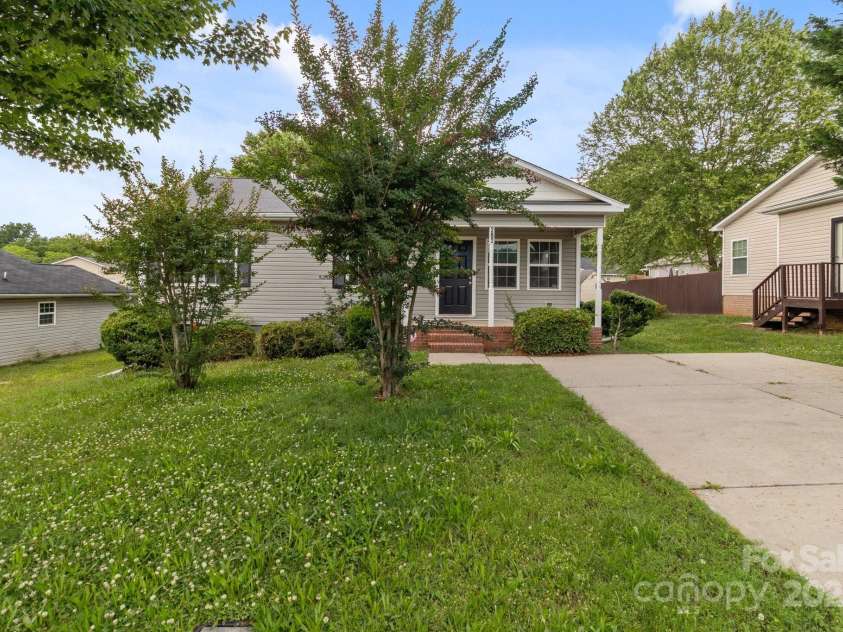 252 Sweet Bay Lane, Concord, NC 28027.  MLS# CAR4260998, YatesRealty ID 15852. 