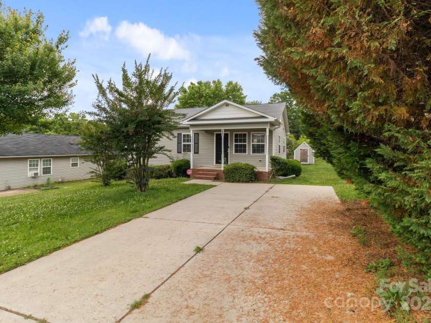 252 Sweet Bay Lane, Concord, NC 28027.  MLS# CAR4260998, YatesRealty ID 15852. 