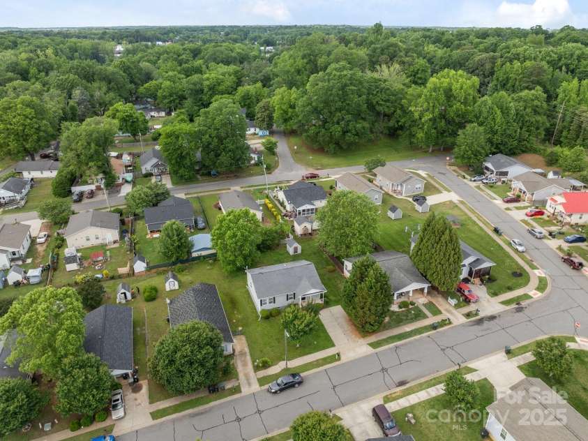 252 Sweet Bay Lane, Concord, NC 28027.  MLS# CAR4260998, YatesRealty ID 15852. 