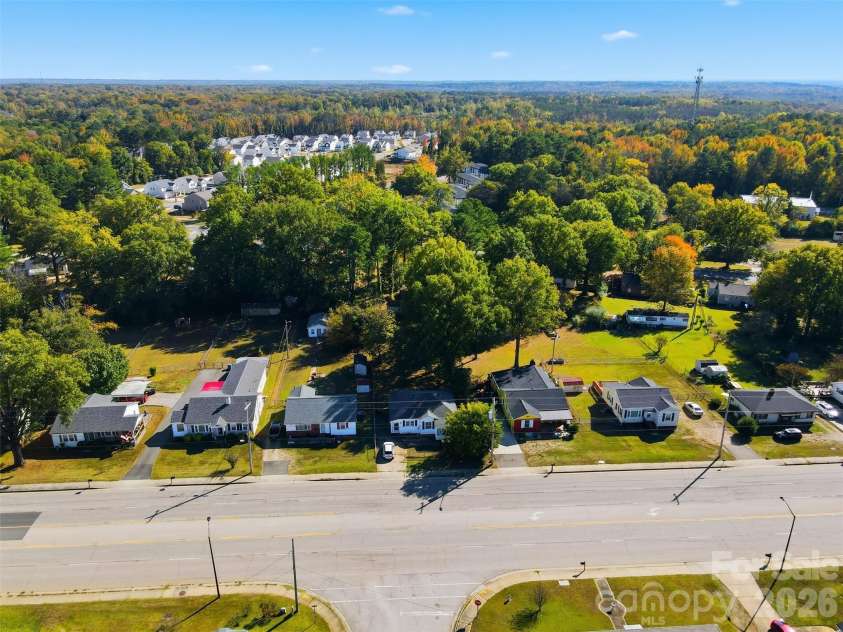 811 Cherry Road, Rock Hill, SC 29730.  MLS# CAR4322175, YatesRealty ID 15852. 
