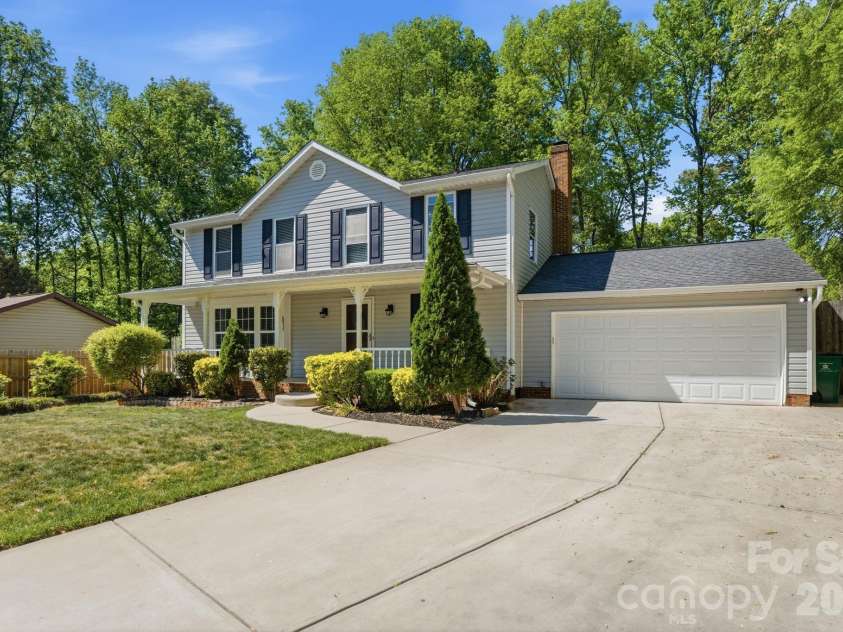 6839 Honey Hurst Lane, Charlotte, NC 28212.  MLS# CAR4370871, YatesRealty ID 15853. 