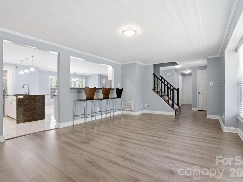 6839 Honey Hurst Lane, Charlotte, NC 28212.  MLS# CAR4370871, YatesRealty ID 15853. 