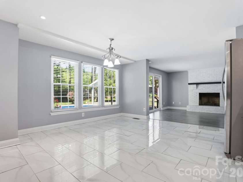 6839 Honey Hurst Lane, Charlotte, NC 28212.  MLS# CAR4370871, YatesRealty ID 15853. 