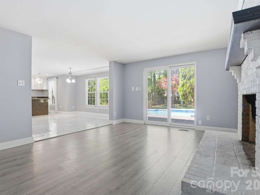 6839 Honey Hurst Lane, Charlotte, NC 28212.  MLS# CAR4370871, YatesRealty ID 15853. 