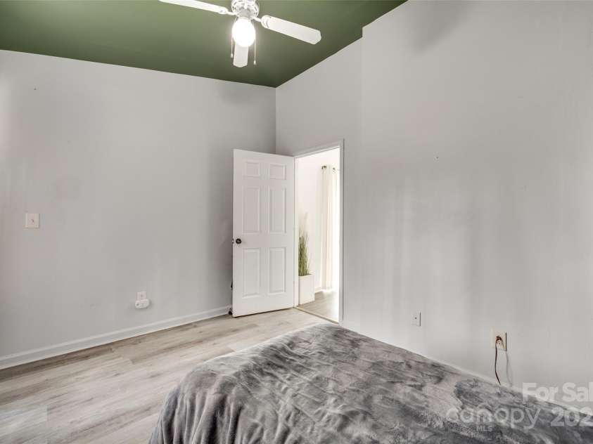 7442 Crestside Lane, Charlotte, NC 28227.  MLS# CAR4258580, YatesRealty ID 15853. 