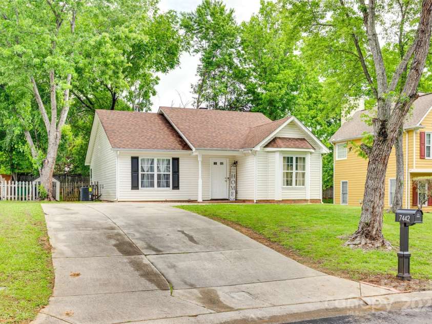 7442 Crestside Lane, Charlotte, NC 28227.  MLS# CAR4258580, YatesRealty ID 15853. 