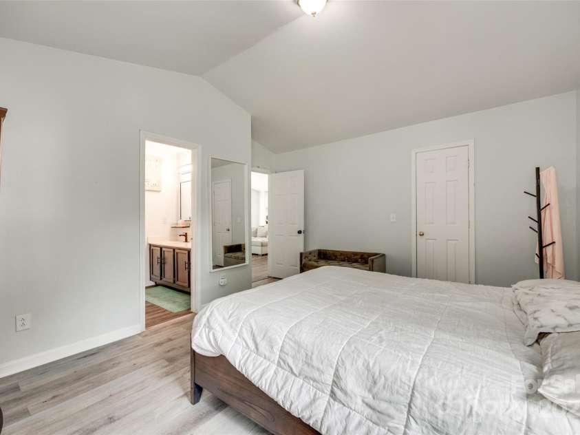 7442 Crestside Lane, Charlotte, NC 28227.  MLS# CAR4258580, YatesRealty ID 15853. Primary