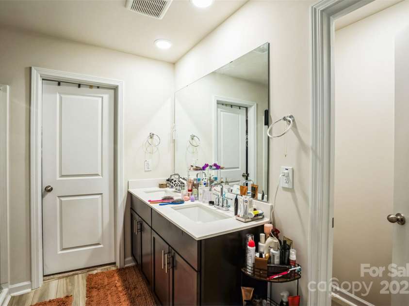 1108 Orchard Stream Drive, Haw River, NC 27258.  MLS# CAR4250041, YatesRealty ID 15854. 