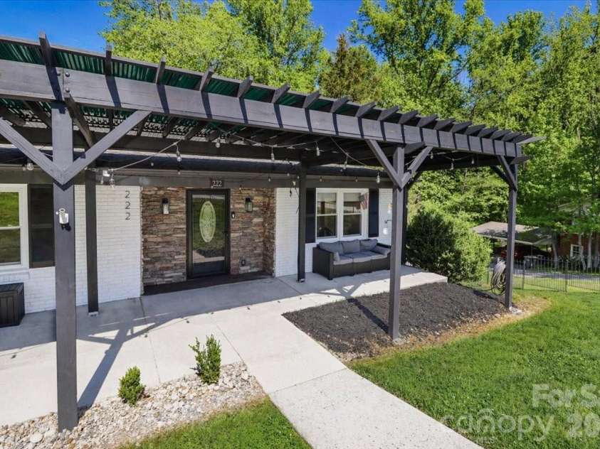 222 Cliffside Drive, Kannapolis, NC 28081.  MLS# CAR4370117, YatesRealty ID 15854. Pergola on front porch
