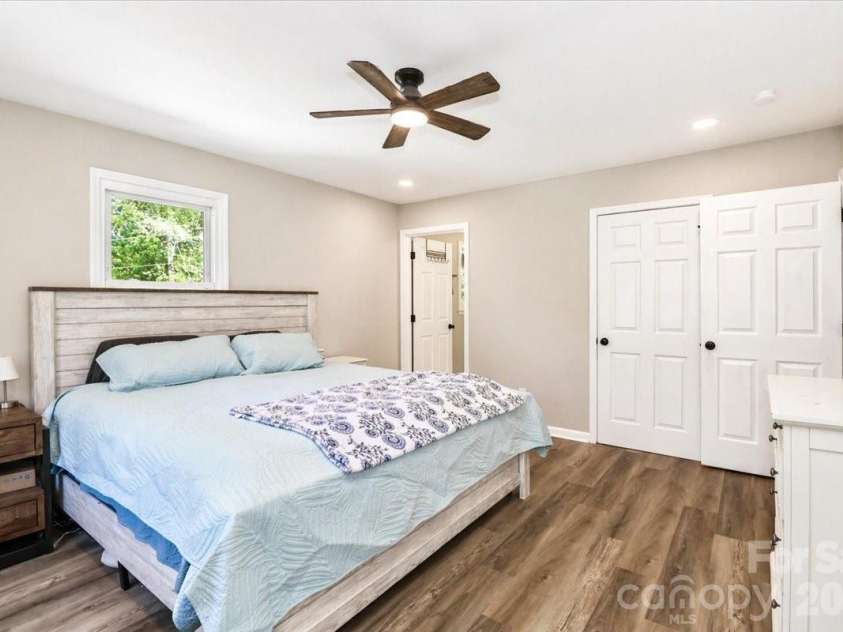 222 Cliffside Drive, Kannapolis, NC 28081.  MLS# CAR4370117, YatesRealty ID 15854. Primary bedroom