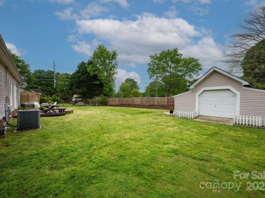 1307 Trull Place, Monroe, NC 28110.  MLS# CAR4250173, YatesRealty ID 15855. 