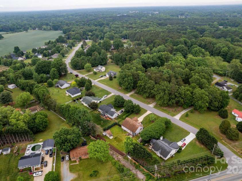 1307 Trull Place, Monroe, NC 28110.  MLS# CAR4250173, YatesRealty ID 15855. 