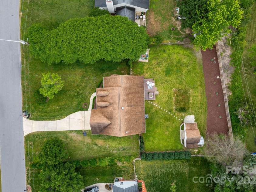 1307 Trull Place, Monroe, NC 28110.  MLS# CAR4250173, YatesRealty ID 15855. 