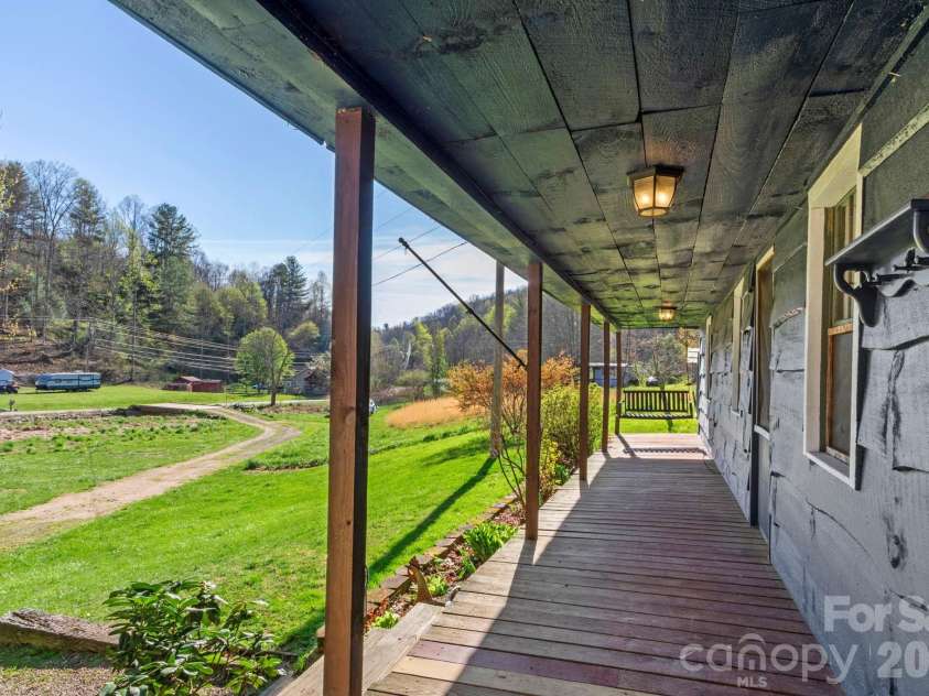 3041 Bald Mountain Road, Burnsville, NC 28714.  MLS# CAR4364365, YatesRealty ID 15856. 