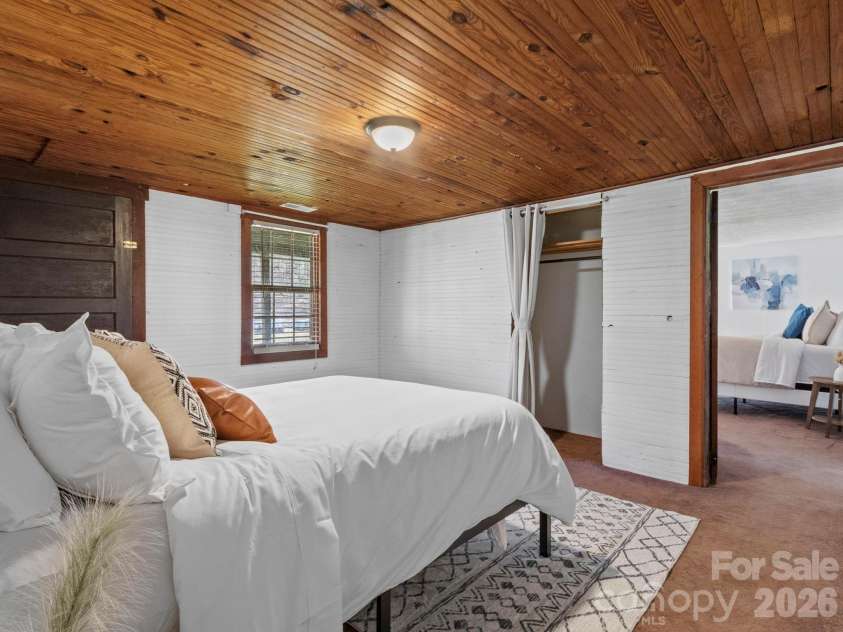3041 Bald Mountain Road, Burnsville, NC 28714.  MLS# CAR4364365, YatesRealty ID 15856. 