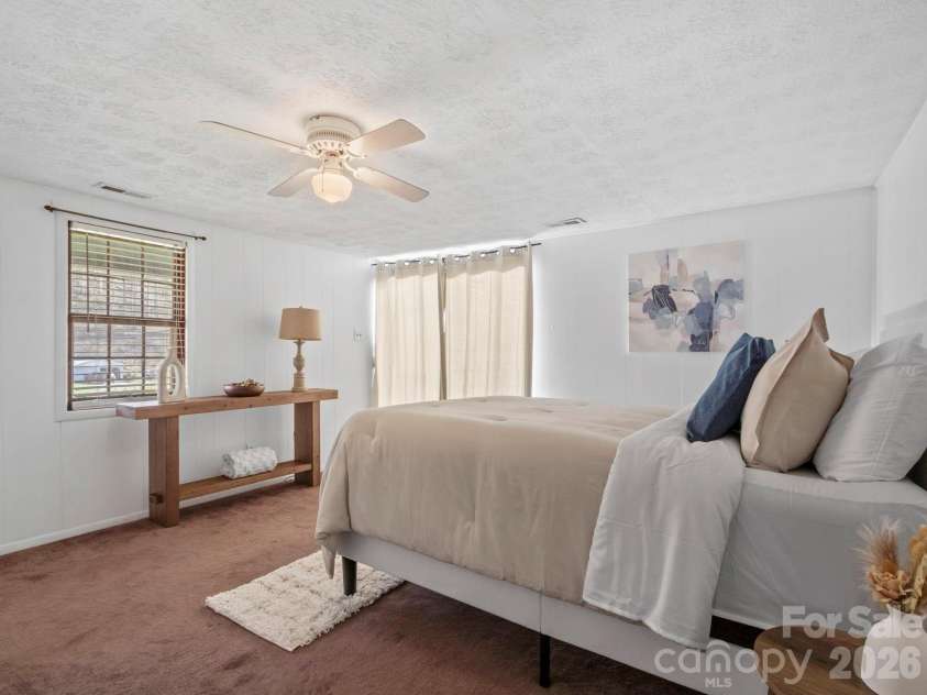 3041 Bald Mountain Road, Burnsville, NC 28714.  MLS# CAR4364365, YatesRealty ID 15856. 