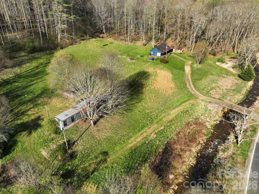 3041 Bald Mountain Road, Burnsville, NC 28714.  MLS# CAR4364365, YatesRealty ID 15856. 