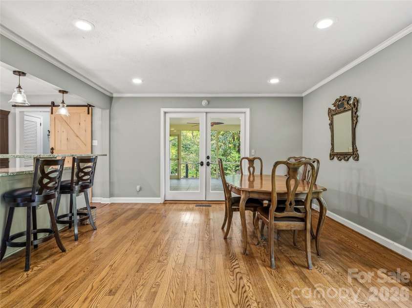 100 Hummingbird Lane, Columbus, NC 28722.  MLS# CAR4373226, YatesRealty ID 15857. 