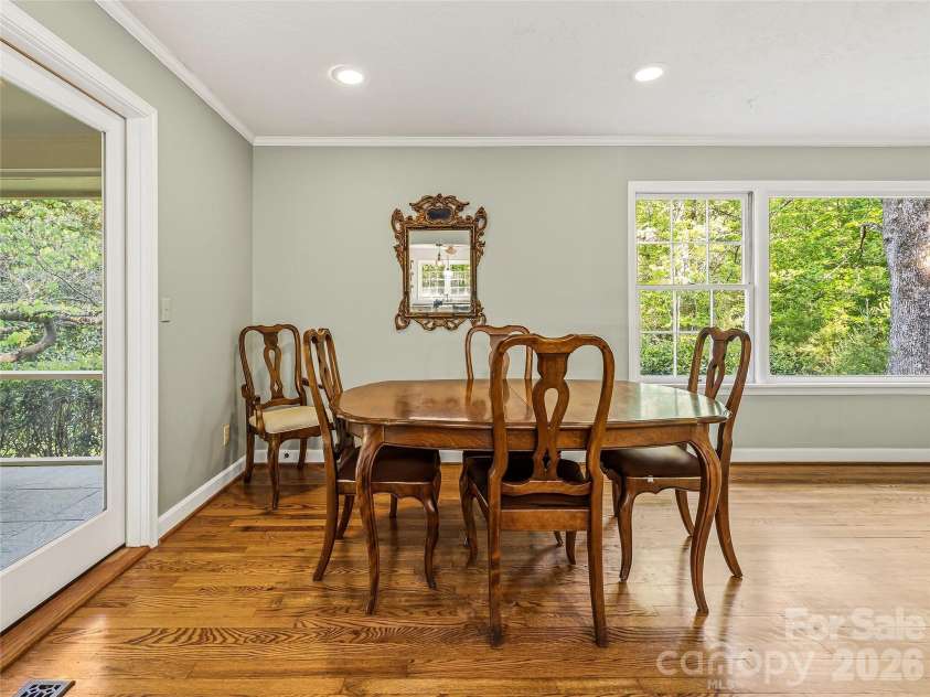 100 Hummingbird Lane, Columbus, NC 28722.  MLS# CAR4373226, YatesRealty ID 15857. 