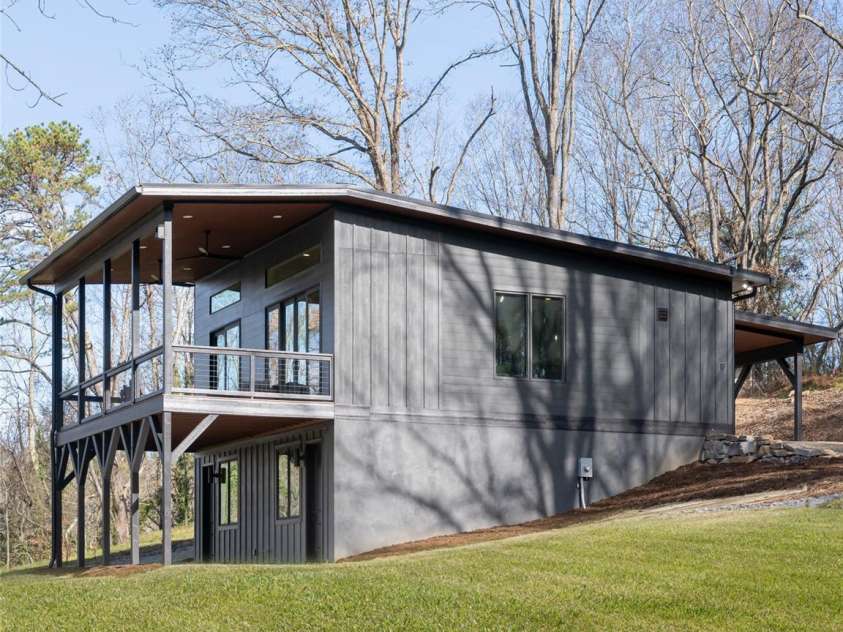 18 Cane Creek Lane, Fairview, NC 28730.  MLS# CAR4211460, YatesRealty ID 15857. 