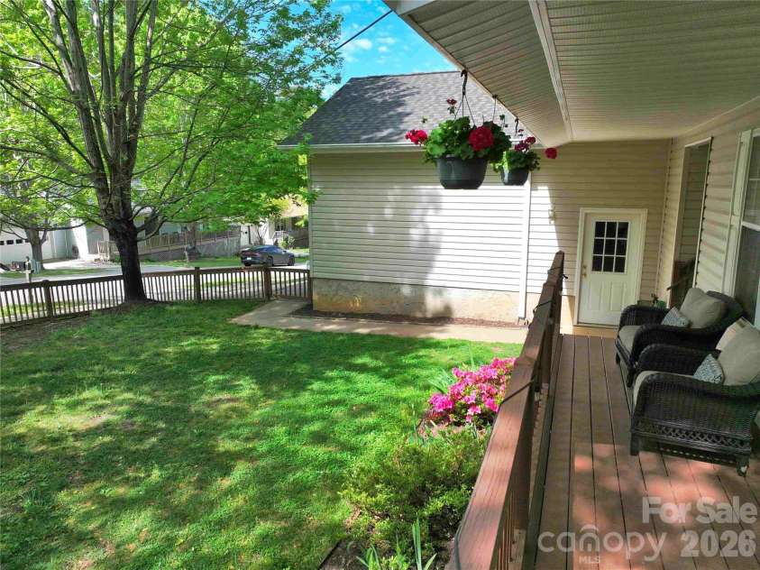 1 Mosers Place, Candler, NC 28715.  MLS# CAR4361004, YatesRealty ID 15858. 