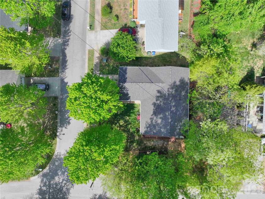 1 Mosers Place, Candler, NC 28715.  MLS# CAR4361004, YatesRealty ID 15858. 