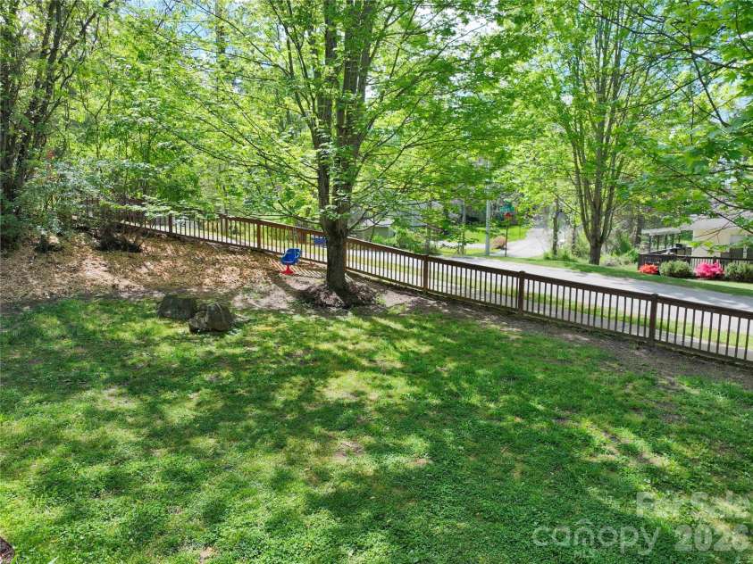 1 Mosers Place, Candler, NC 28715.  MLS# CAR4361004, YatesRealty ID 15858. 