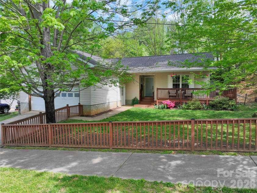 1 Mosers Place, Candler, NC 28715.  MLS# CAR4361004, YatesRealty ID 15858. Welcome Home!